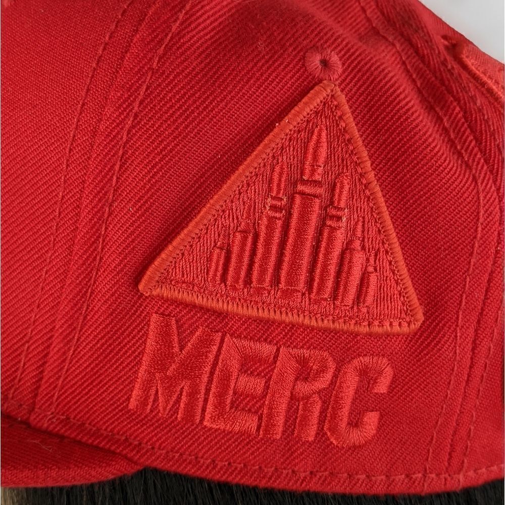 Marvel Deadpool Red Embroidered Icons Snapback Hat - Picture 9 of 14